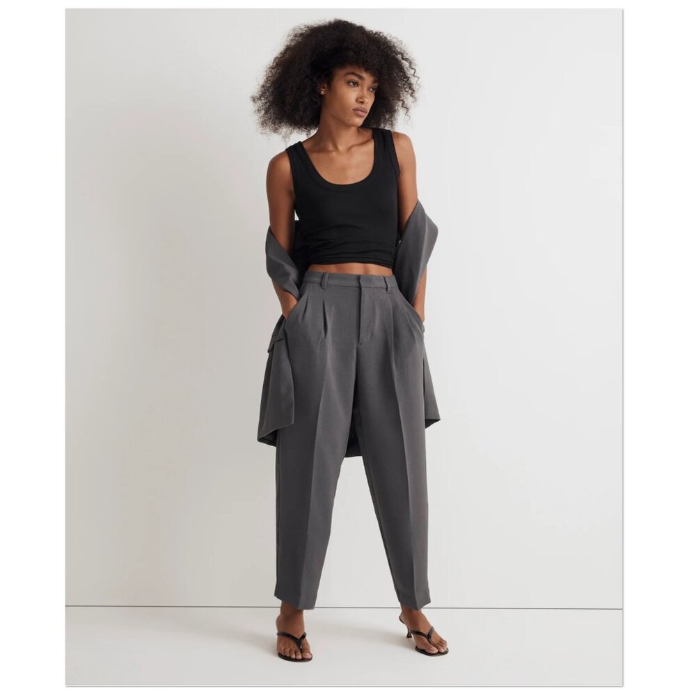 Madewell - Pleated Tapered-Leg Pants in Easygoing Crepe - thunder cloud - Size 6